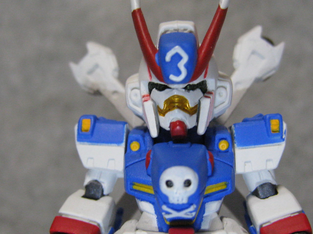 ガンダムコンバージコア クロスボーン・ガンダムX3 : 何かブンドド