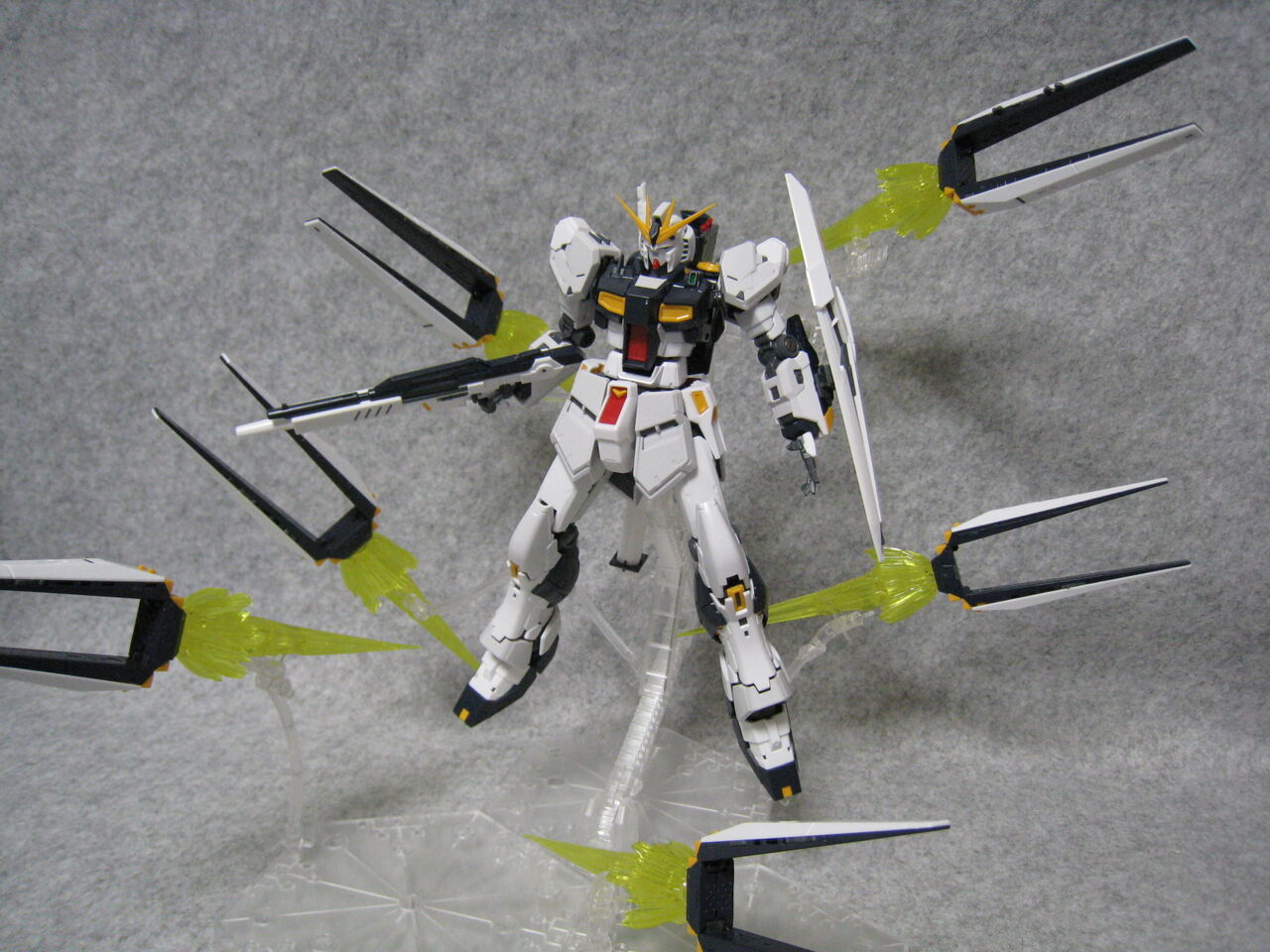 RG 1/144 νガンダム フィン・ファンネルエフェクトセット : 何かブンドド