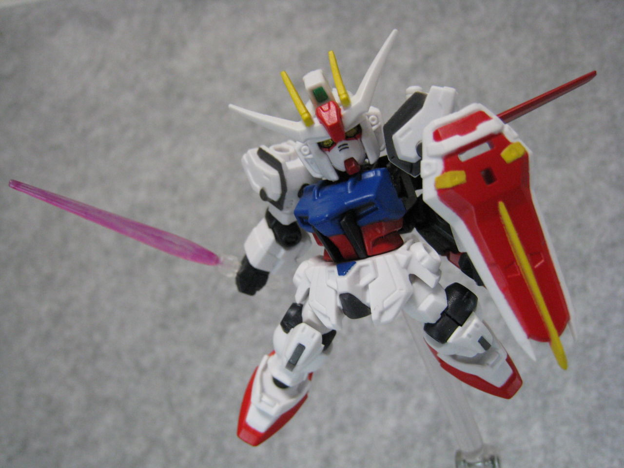 モビルスーツアンサンブル ストライク ガンダム 、エールストライカー　塗装品 ユニコーンガンダムとストライクガンダムの2大主役機が揃う！エール