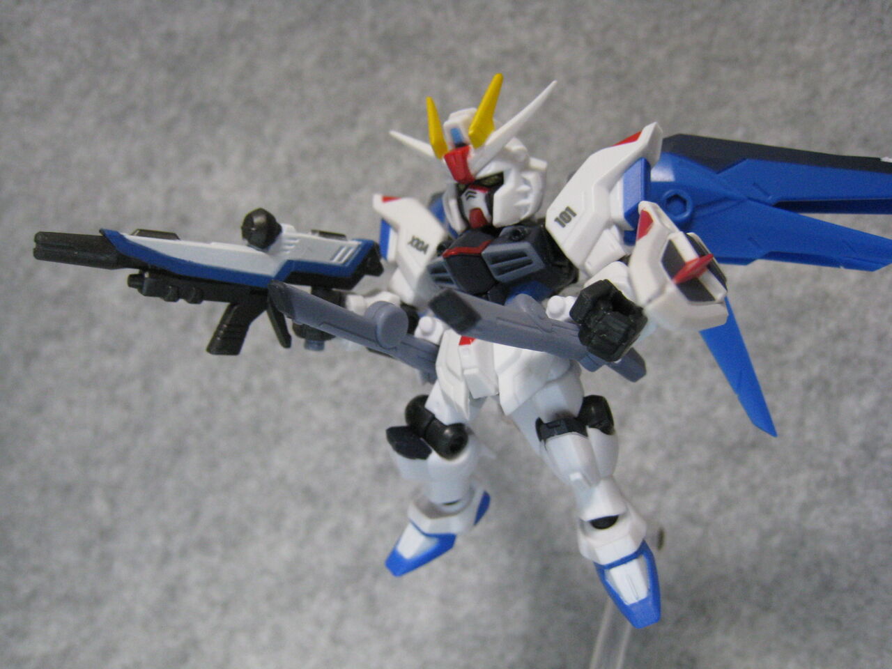ガンダム モビルスーツアンサンブル EX14A フリーダムガンダム : 何か