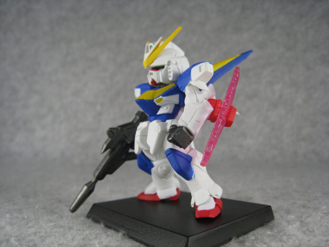 ガンダムコンバージ ♯18 : 何かブンドド