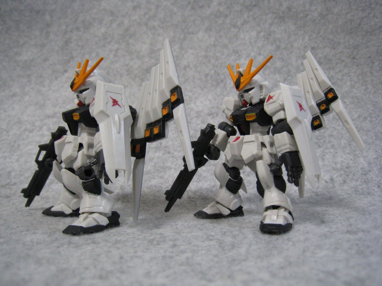 BANDAI - モビルスーツアンサンブル νガンダム,HWS付きフィン・ファンネルセット 機動戦士ガンダム MOBILE SUIT ENSEMBLE νガンダム用 フィン