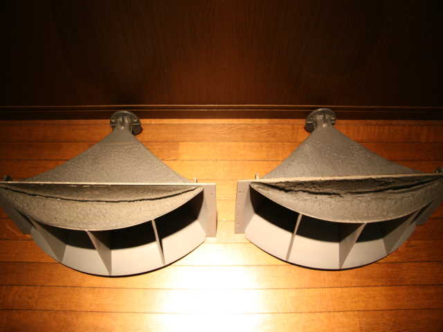 ALTEC 511E HORN : Night Has a Thousand Eyes ALTEC 511E HORN : Night Has a Thousand Eyes