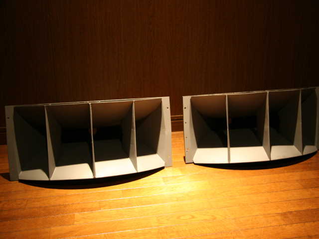 ALTEC 511E HORN : Night Has a Thousand Eyes ALTEC 511E HORN : Night Has a Thousand Eyes