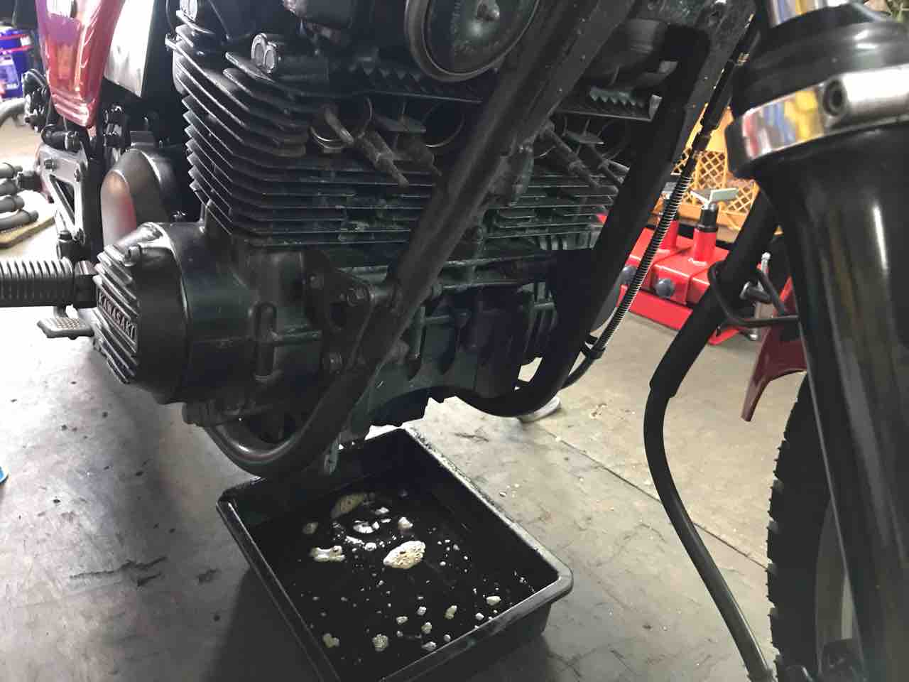 Z400GPの純正オイルクーラーのお取り付け : Deep Fieldの Z400GPの純正オイルクーラーのお取り付け : Deep Fieldの