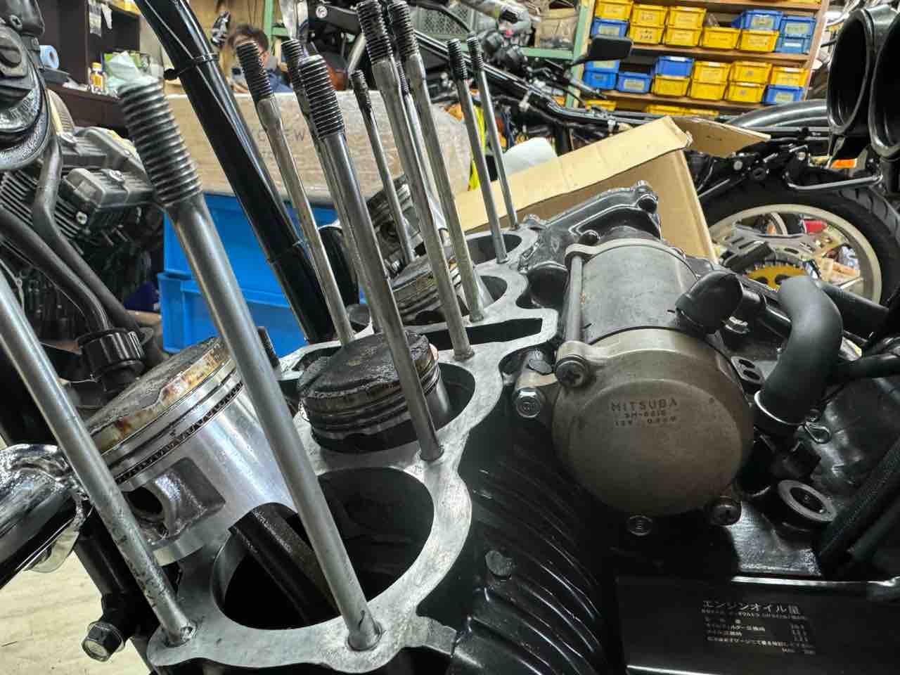 CBX CBX400 シリンダーヘッド 滋賀県 T様 CBX400F シリンダーヘッド前ボルト除去 : Deep Field