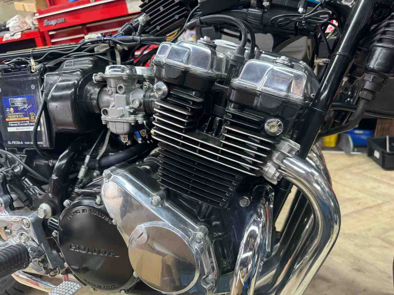 滋賀県 T様 CBX400F シリンダーヘッド前ボルト除去 : Deep Field 滋賀県 T様 CBX400F シリンダーヘッド前ボルト除去 : Deep Field