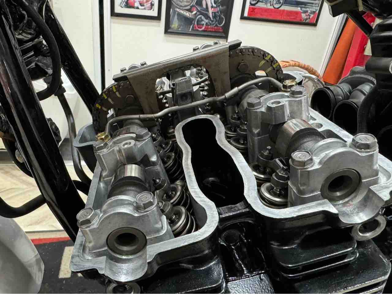cbx400fシリンダーヘット 静岡県 U様 CBX400F 1000km点検 シリンダーヘッド交換 : Deep