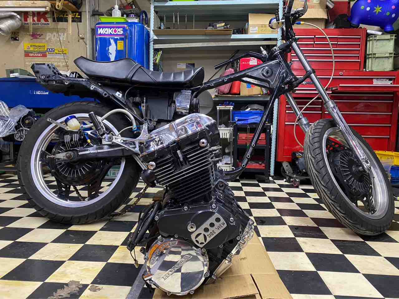 大阪府 M様 CBX400F フルレストアご依頼ありがとうございます♪ : Deep 