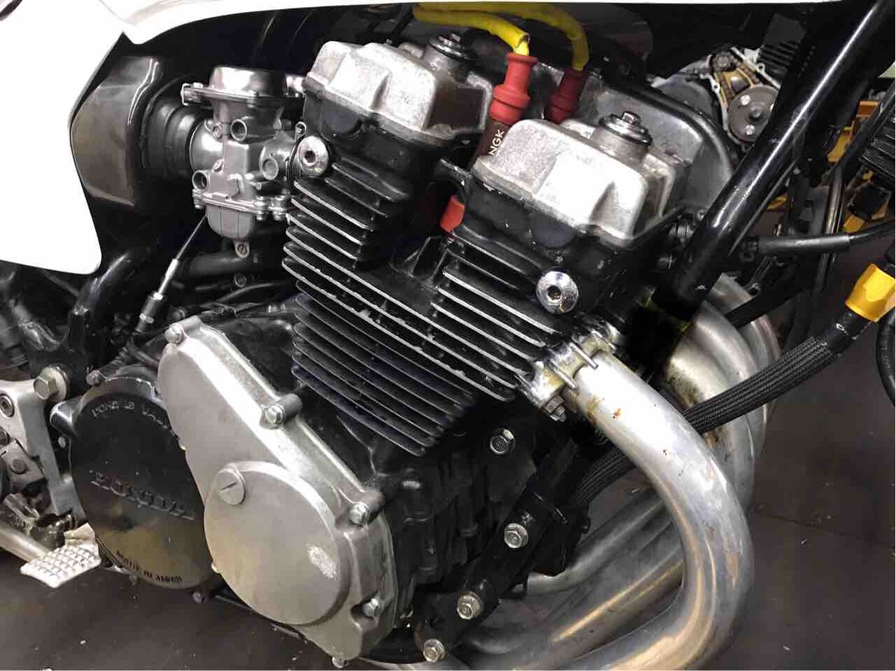 CBX400F | 腰上 LINE=エンジン専門 内燃機加工=OUT : エンジン 