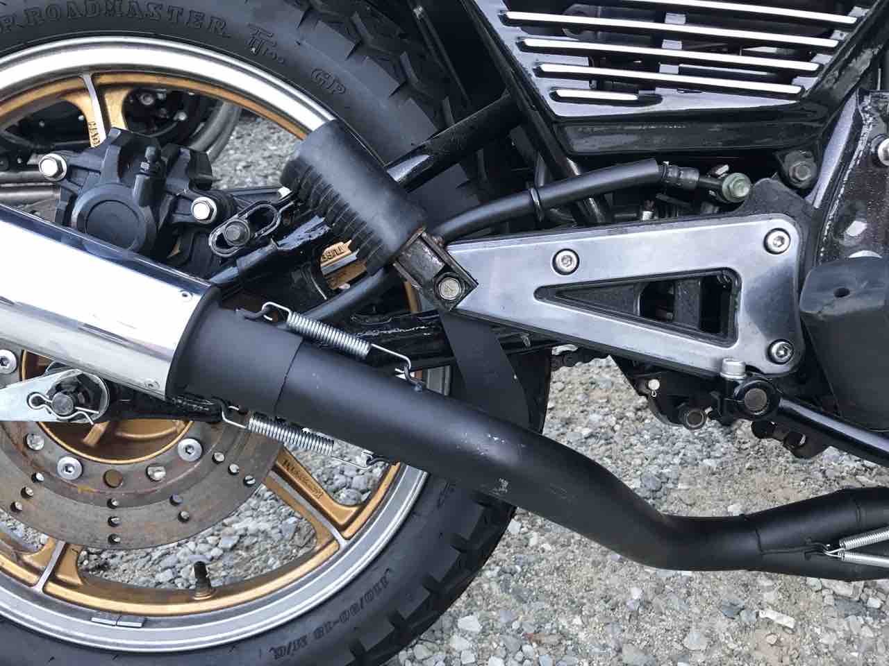 マフラー吊りステー加工 : Deep Fieldのスタッフblog