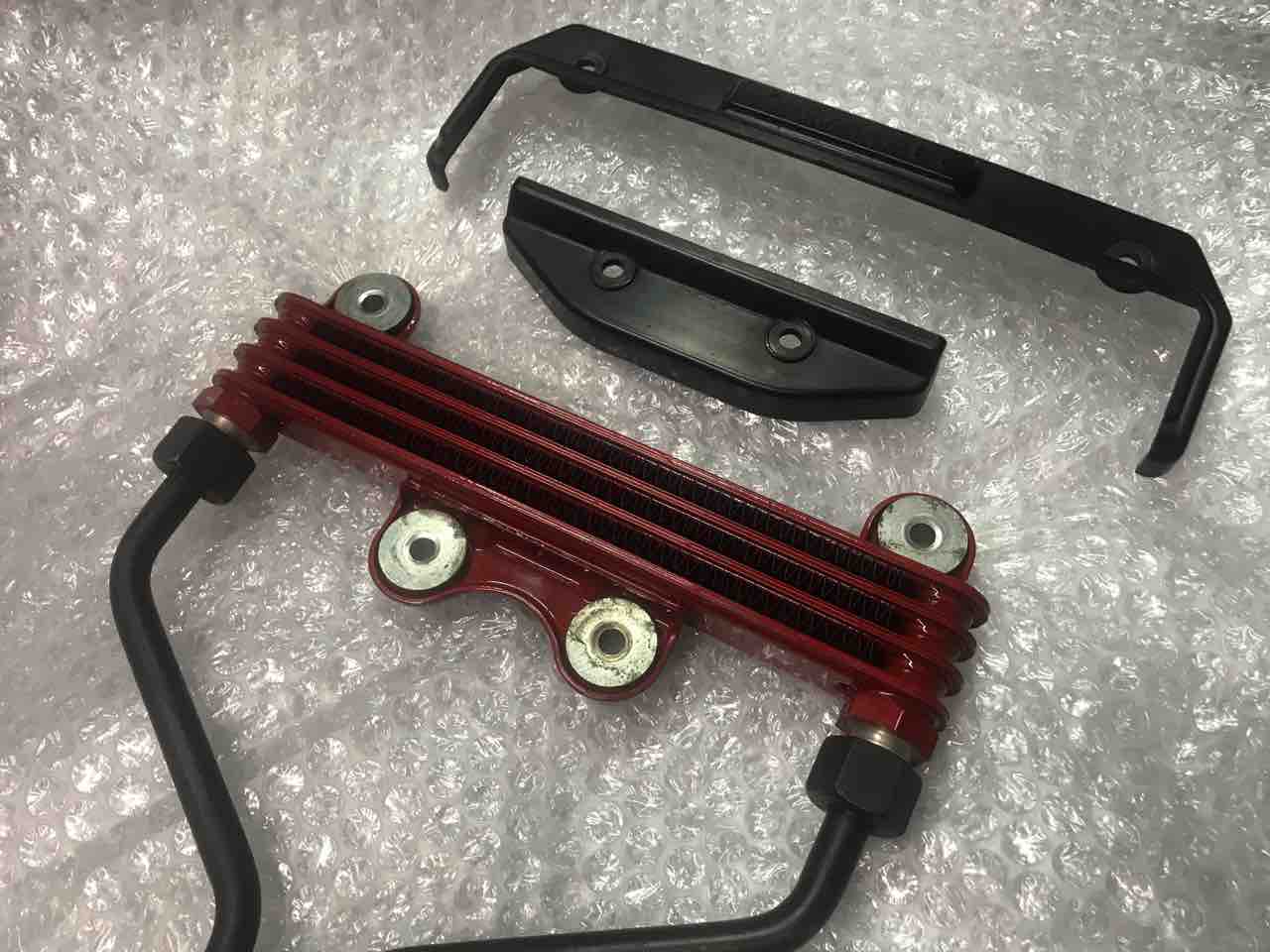 z400gp.gpz400f 純正オイルクーラー z400gp.gpz400f 純正オイルクーラー gpz400f z400gp純正レッド
