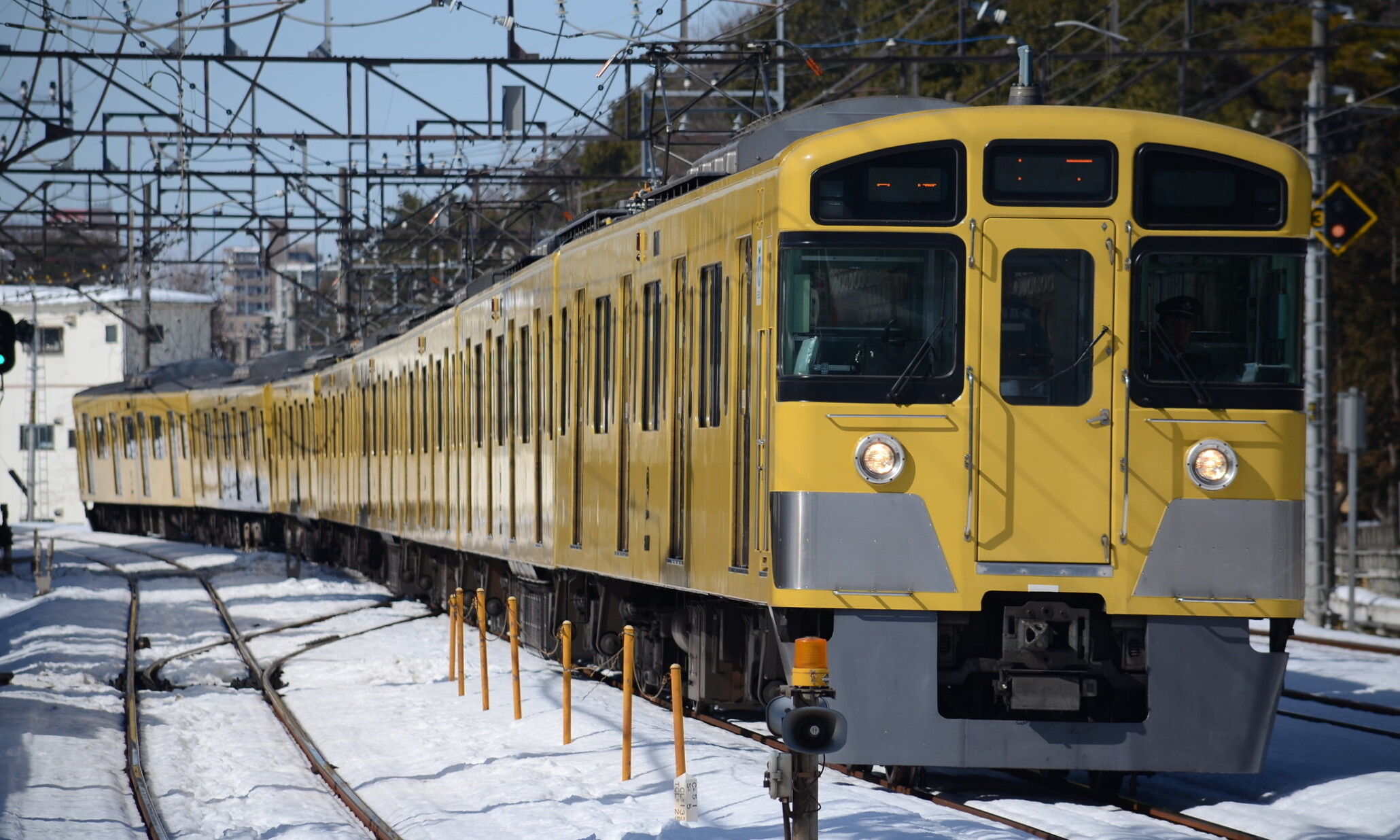 Seibu_Railway_2000_Series