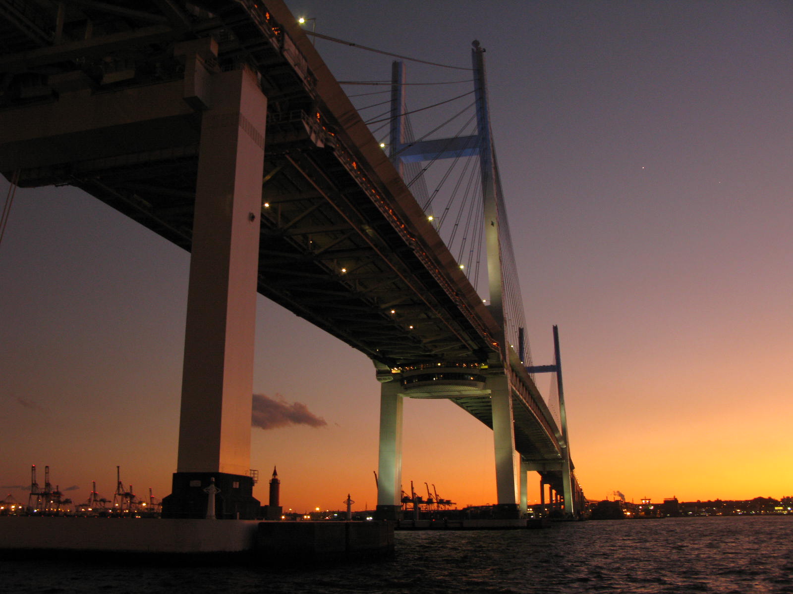 Yokohama_bay_bridge
