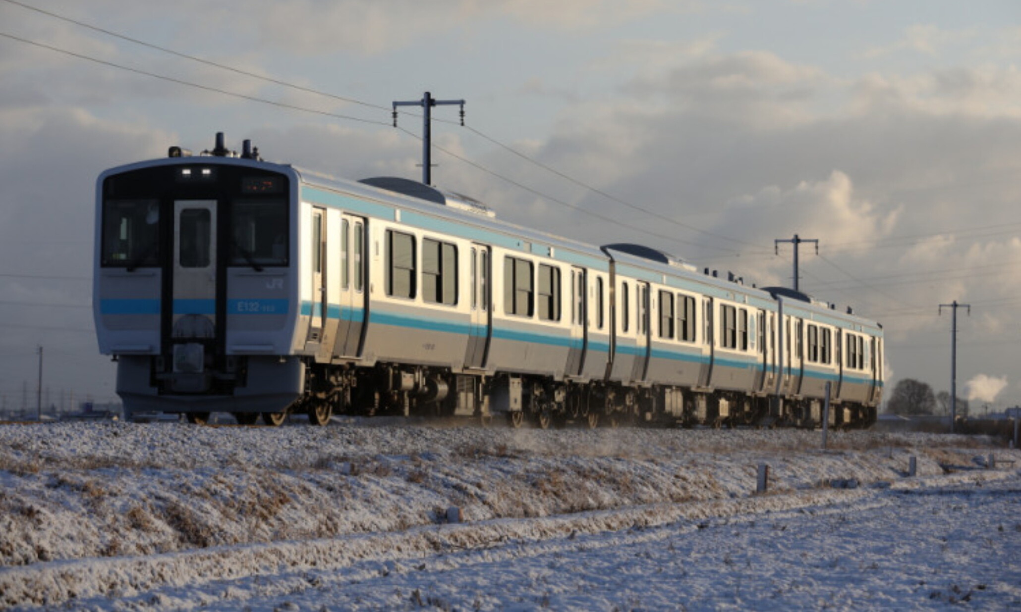 JR_East_Kiha-E130_Series(Hachinohe_Line)