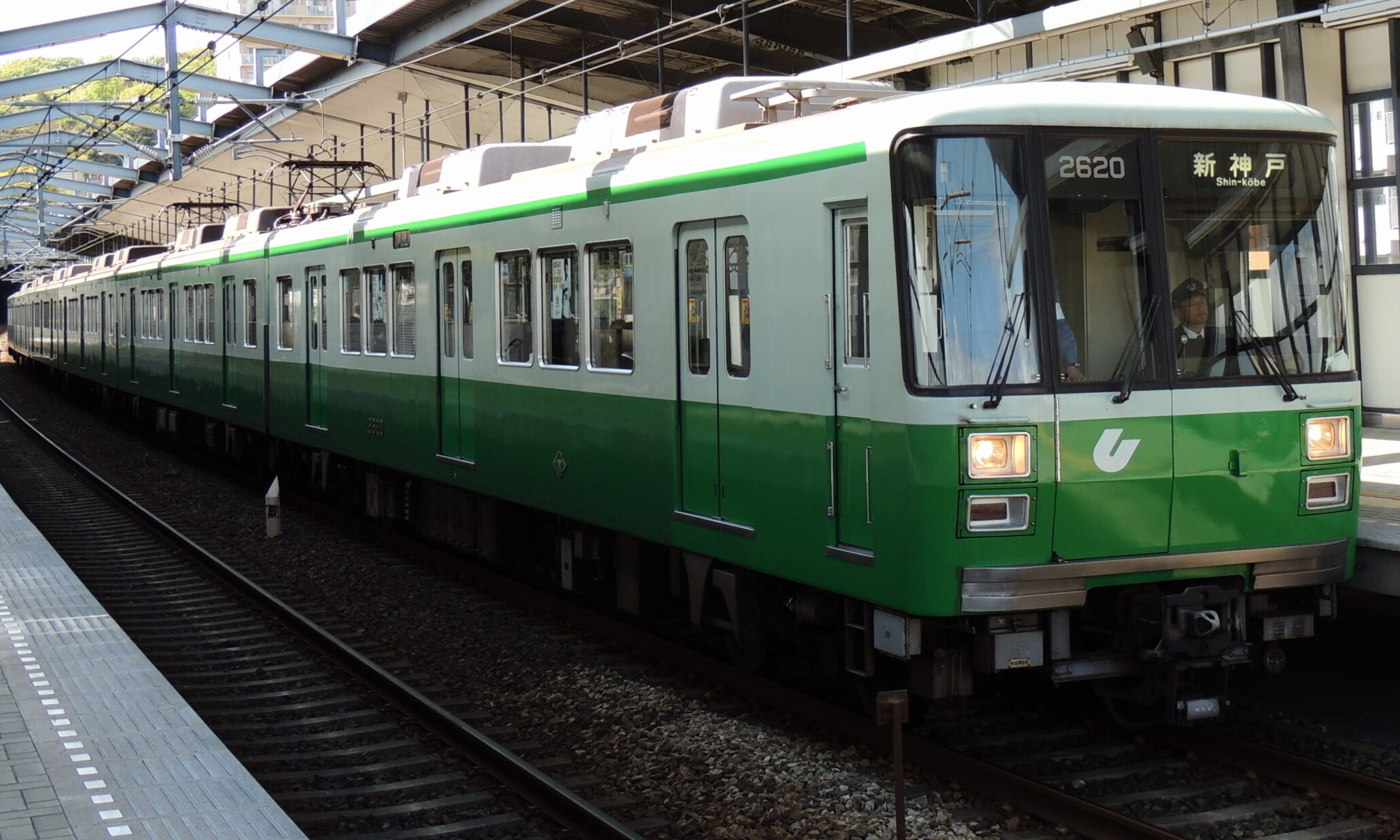 Kobe_Metro_Seishin-Yamate_Line_2000_Series
