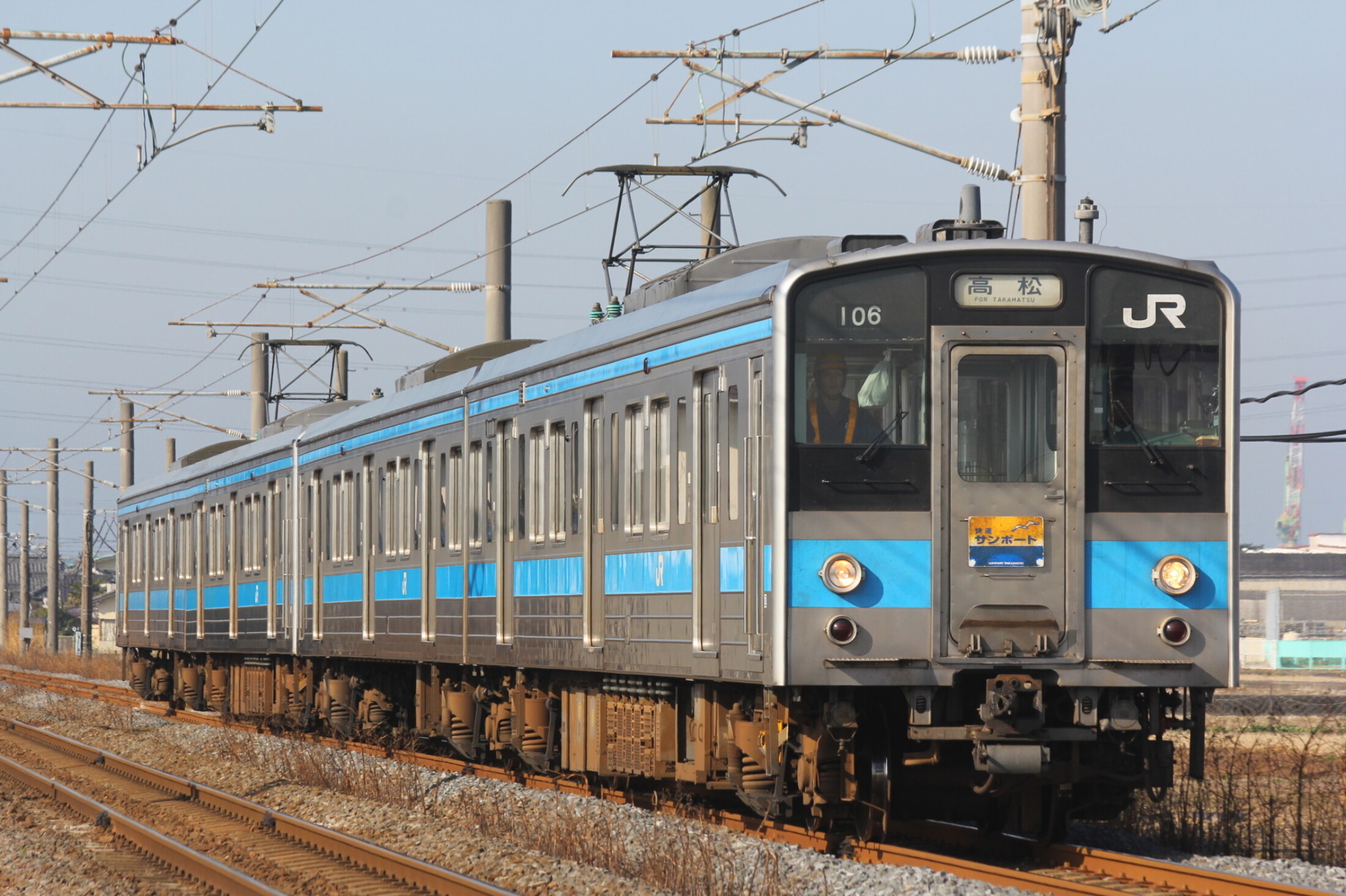 JR-Shikoku_121_Series