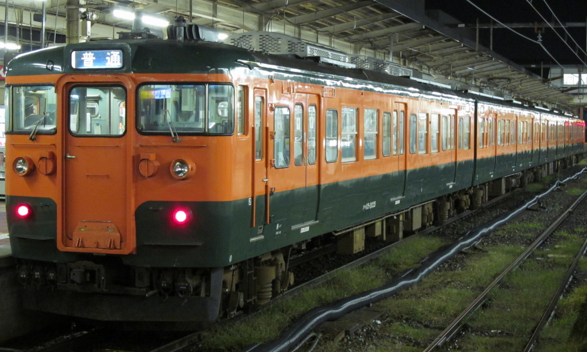 East_Japan_Railway_Echigo_Line_115_Series