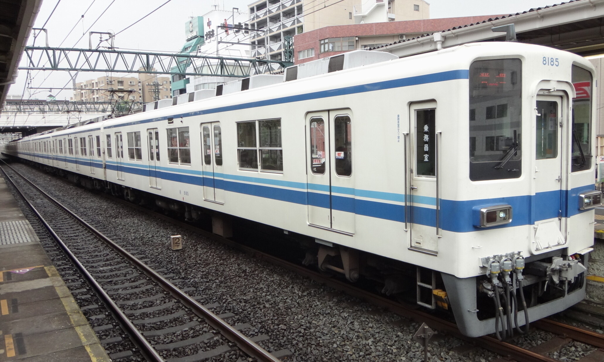 Tobu_Railway_8000_Series