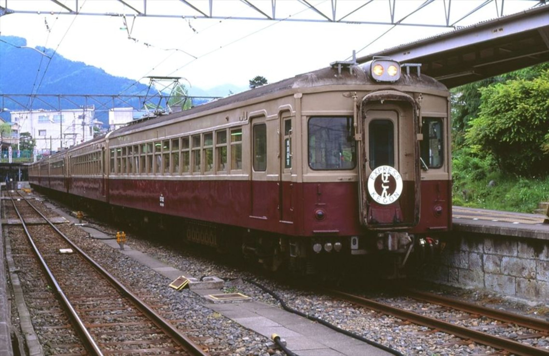 Tobu_5700_Series