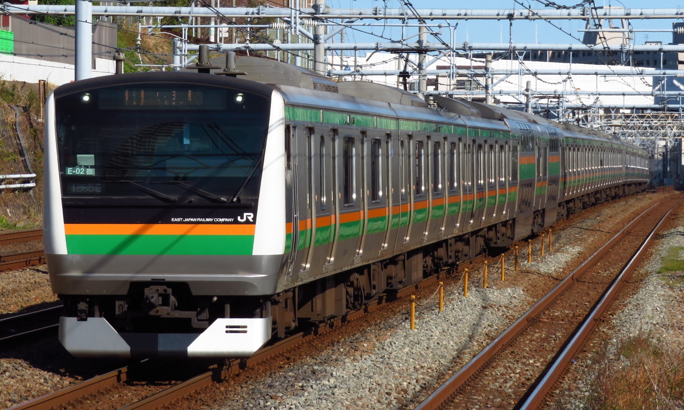 JR_East_E233_Series(Ueno_Tokyo_Line)