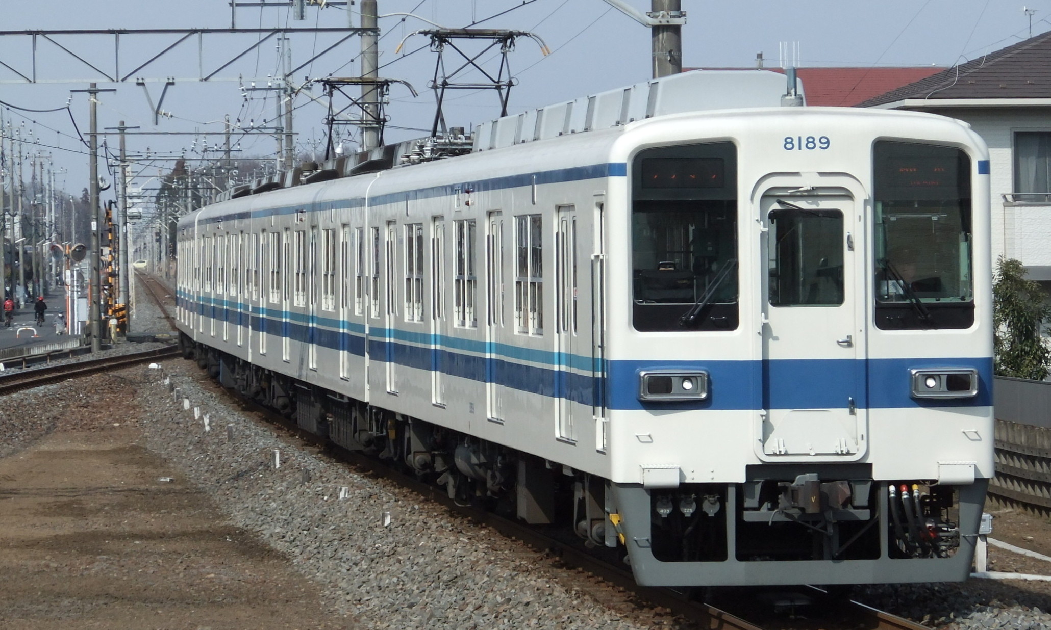 Tobu_8000_Series_Tobu_Utsunomiya_Line