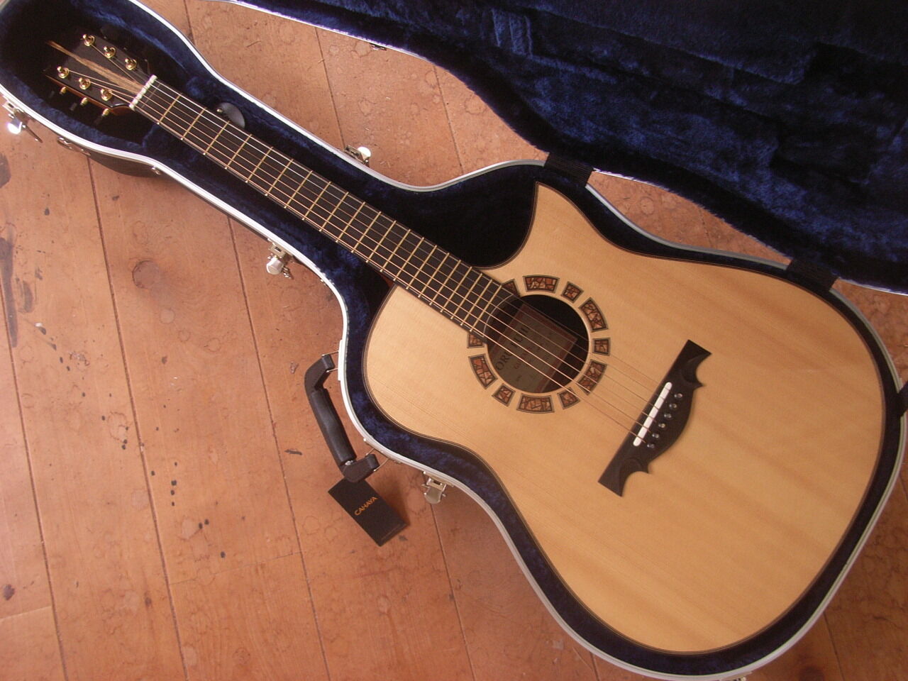 ヘヴィな？！ギター完成・・・・！ : TORU FUJII GUITARS 製作日記