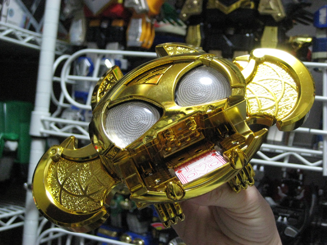 玩具】変身ベルト＆フエッスルDX キバットベルトゴールドバージョン