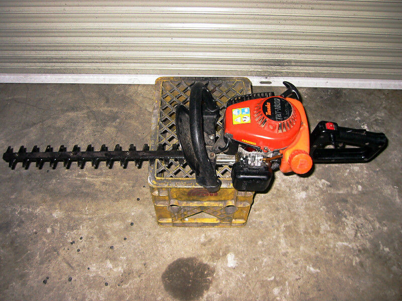 エンジンヘッジトリマ　タナカ　THTー1800バリカン エンジンヘッジトリマ タナカ THTー1800バリカン