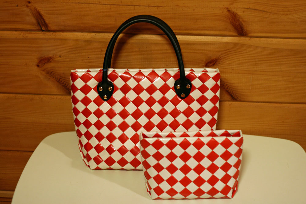 お色一覧 ガムテープバッグ 初夏のクラフトフェア出品分 じーちゃんのつくる ガムテープバッグ ｄｅｎ