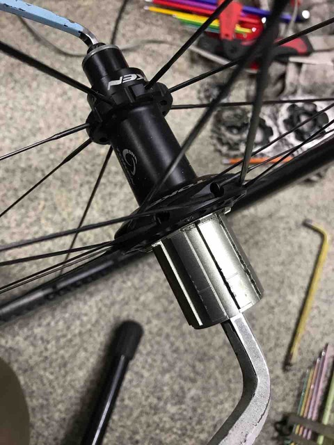 tokenホイールベアリング交換 : デナーロサイクルのblog