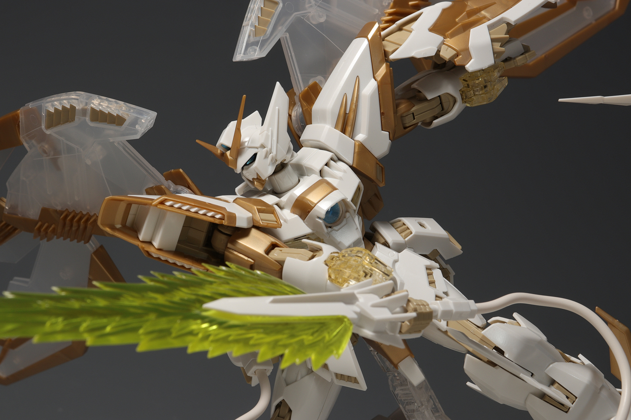 MG ガンダムエピオンEW ［CROSS CONTRAST COLORS / CLEAR WHITE