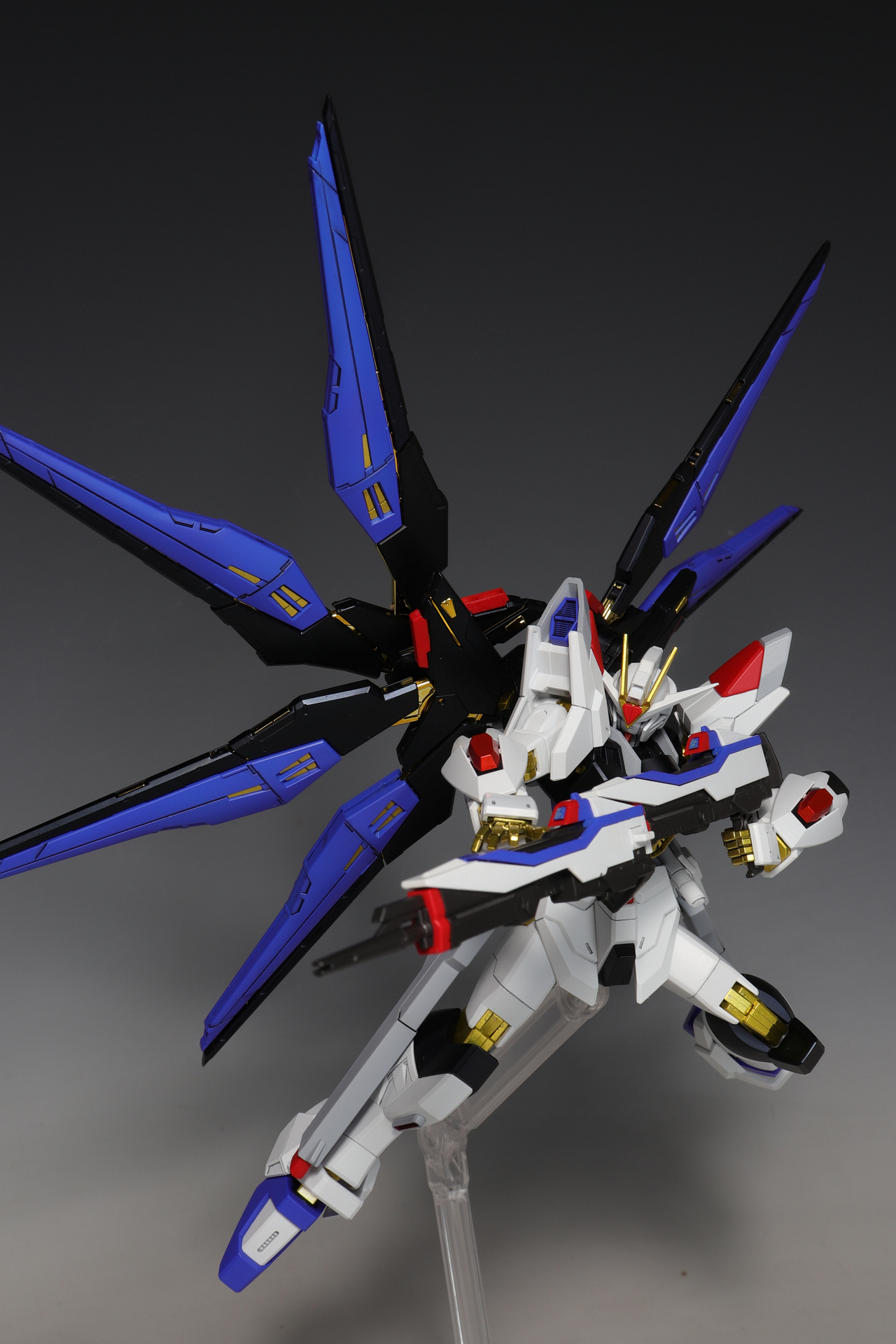 HG マイティーストライクフリーダムガンダム / ストライク HG マイティーストライクフリーダムガンダム / ストライク