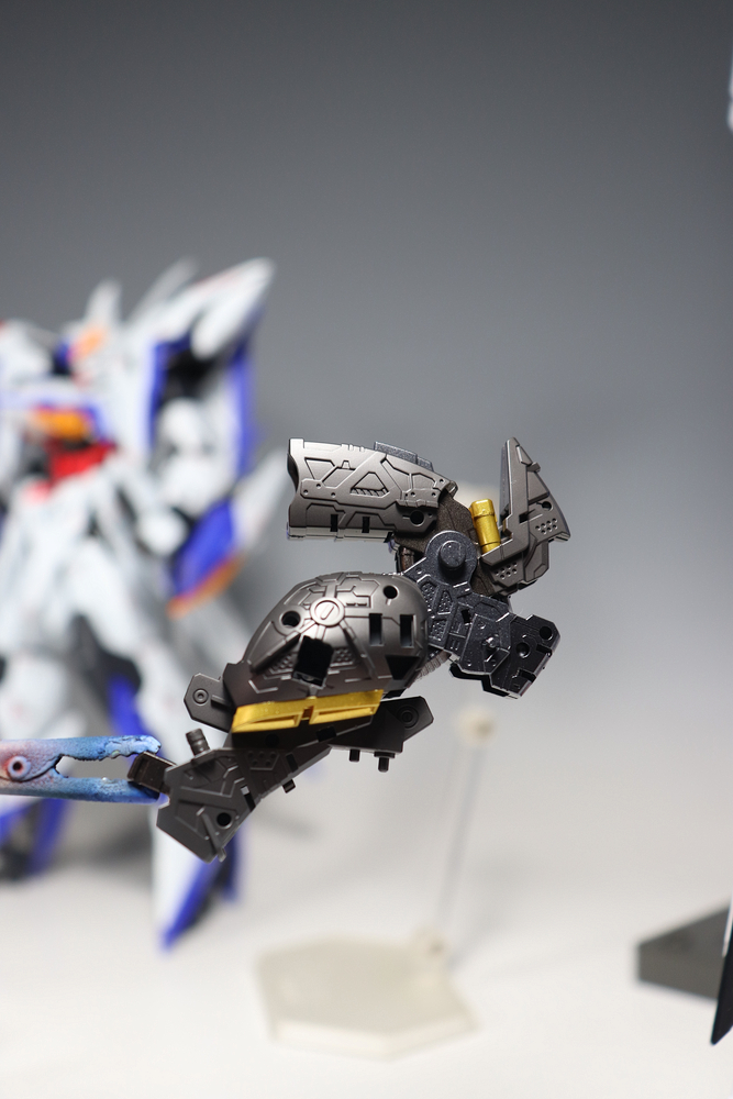 RG Hi-νガンダム 完成編 : デンデロの消失