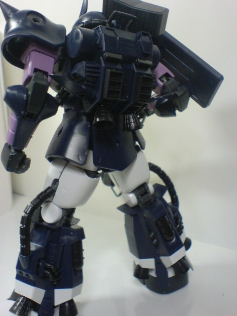 黒い三連星ザクVer2.0 MG MS-06R 高機動型ザク 黒い三連星仕様 Ver.2.0 (MG) (ガンプラ