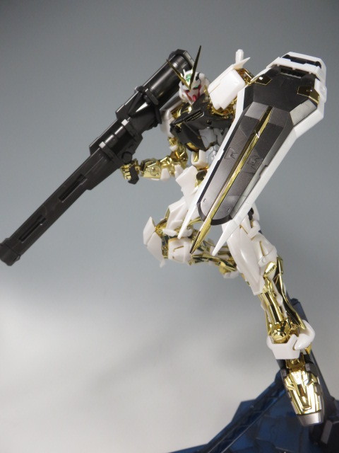 BANDAI - MG ガンダムアストレイ ゴールドフレーム [スペシャルコーティング] MG ガンダムアストレイ ゴールドフレーム ［スペシャル