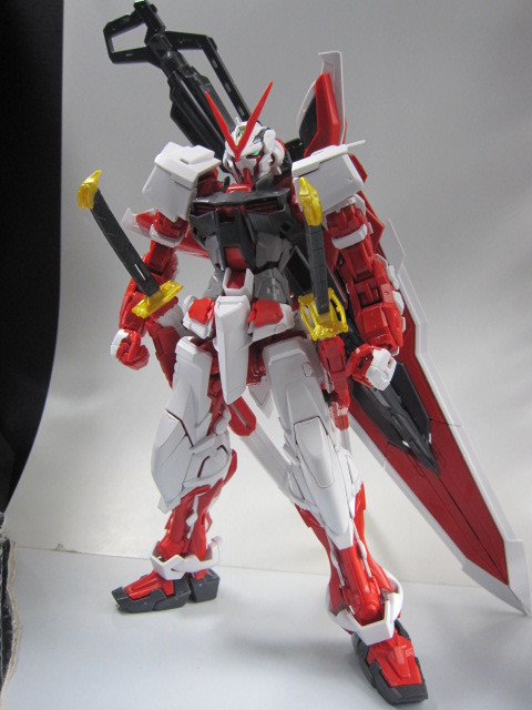 MG ガンダムアストレイレッドフレーム改 レビュー : デンデロの消失