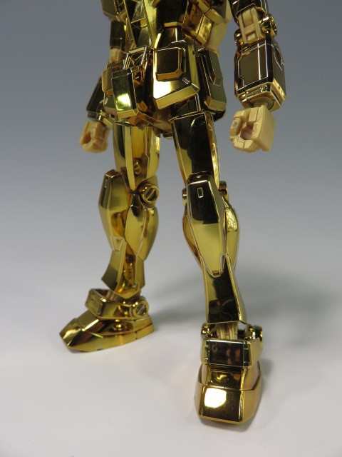 HGUC ガンダムベース限定景品 RX-78-2ガンダム［ゴールド
