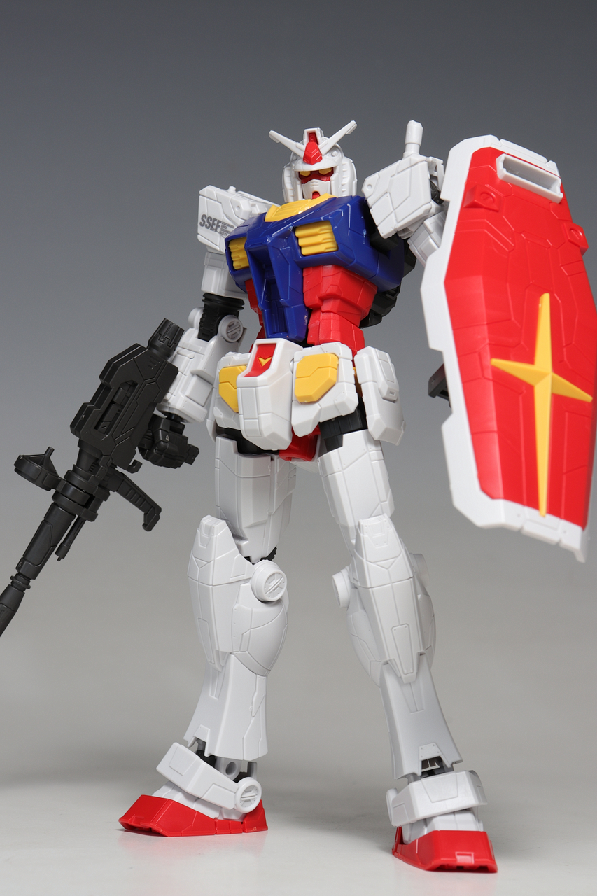 EG RX-78F00/Eガンダム使用 「赤いガンダム」完成品 EG RX-78F00/E ガンダム : デンデロの消失