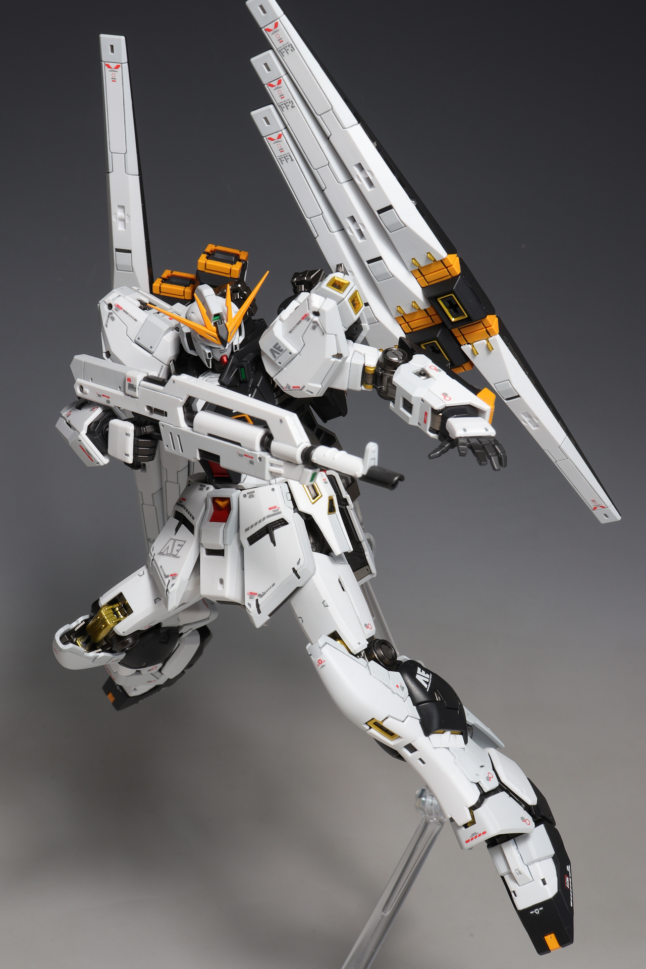 RGνガンダムダブルフィンファンネルフルメタリック仕様 RGνガンダムダブルフィンファンネルフルメタリック仕様 - メルカリ