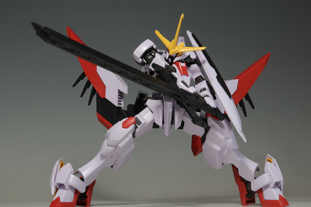 鉄血のオルフェンズ ウルズハント』ガンダム・端白星（第2形態