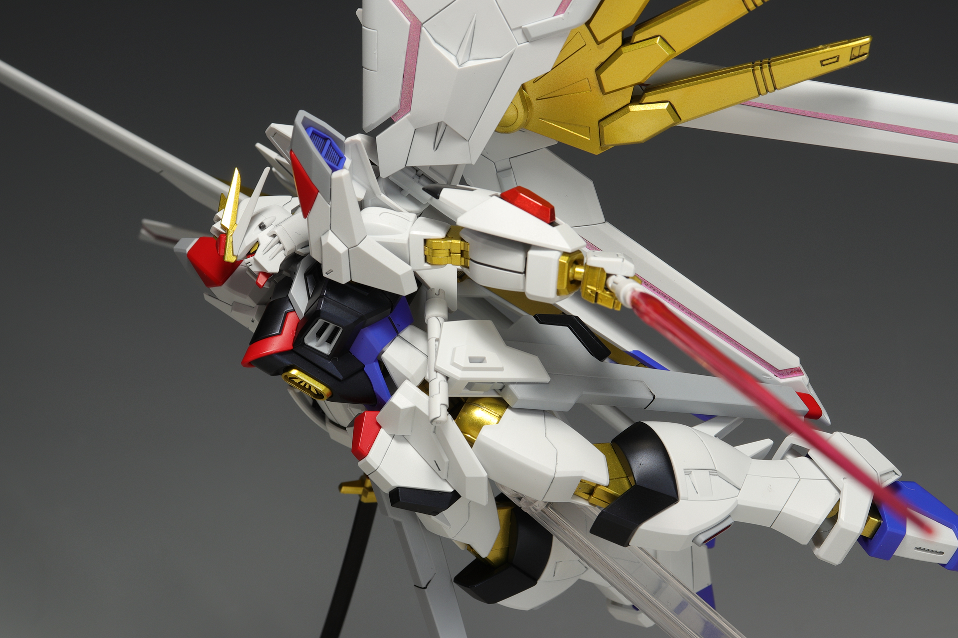 HG マイティーストライクフリーダムガンダム / ストライク HG マイティーストライクフリーダムガンダム / ストライク