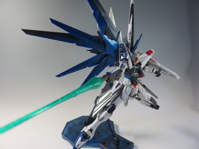 MGフリーダムガンダム Ver.2.0 フルバーストモードスペシャルコーティング MG フリーダムガンダムVer.2.0 フルバーストモード スペシャル