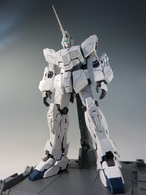 PG ユニコーンガンダム　最終決戦ver フルアーマーユニット LEDユニット PG ユニコーンガンダム最終決戦Ver 覚醒塗装完成品LEDユニットと