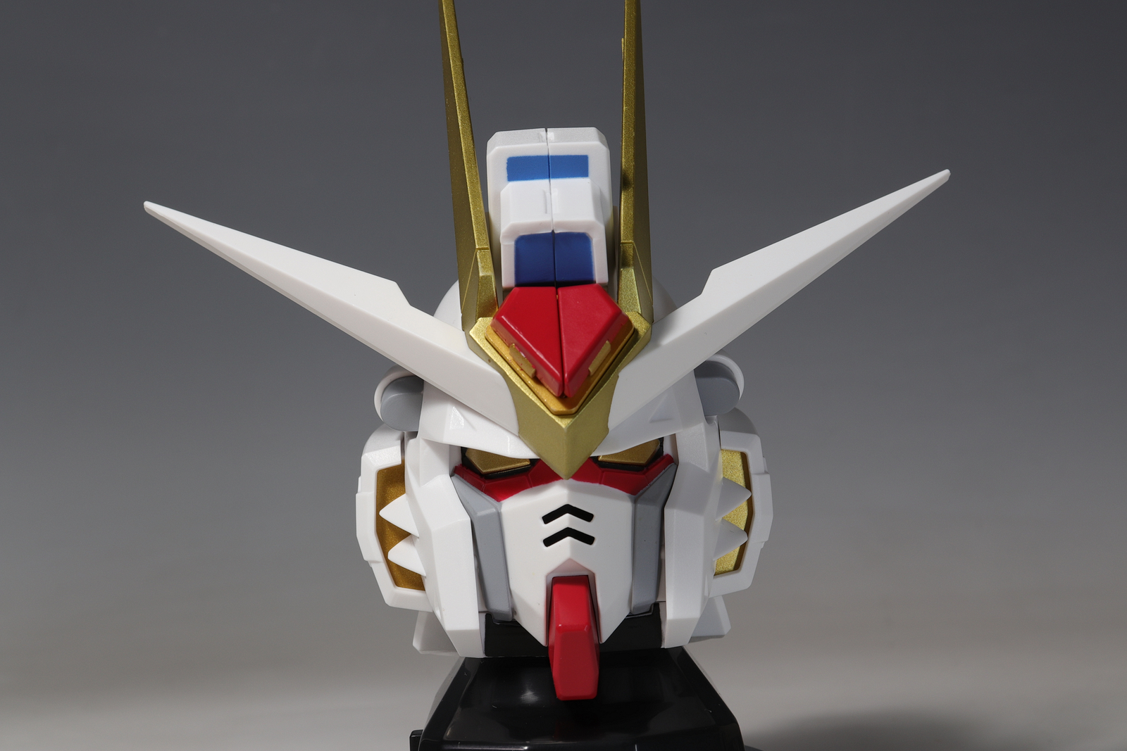 機動戦士ガンダムSEED FREEDOM』 マイティーストライク 機動戦士ガンダムSEED FREEDOM』 マイティーストライク