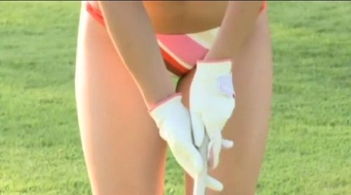 川村ゆきえの水着でゴルフ！ : ゴルフでシングルを目指している