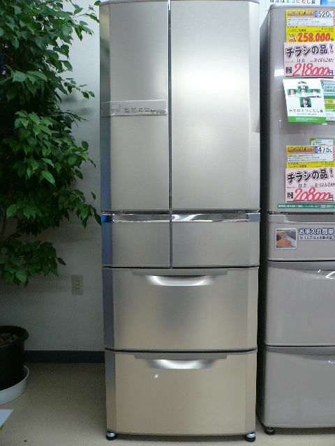三菱 冷蔵庫 「MR-E47S」の”回るん棚” : ファミック平社員の井戸端会議