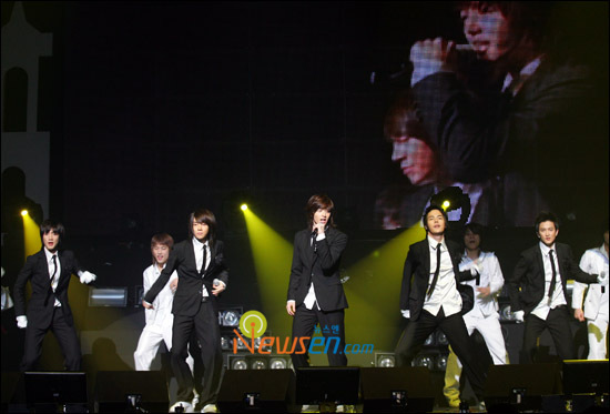 超新星 Seeyaのコンサートに出演 イケメンな日々