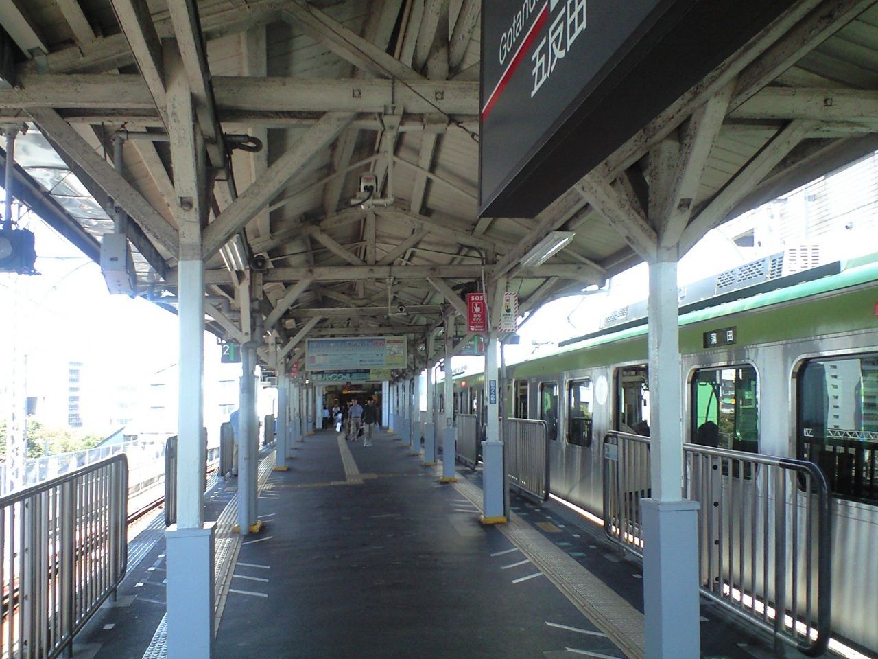 東急池上線五反田駅にて レール Kq倶楽部