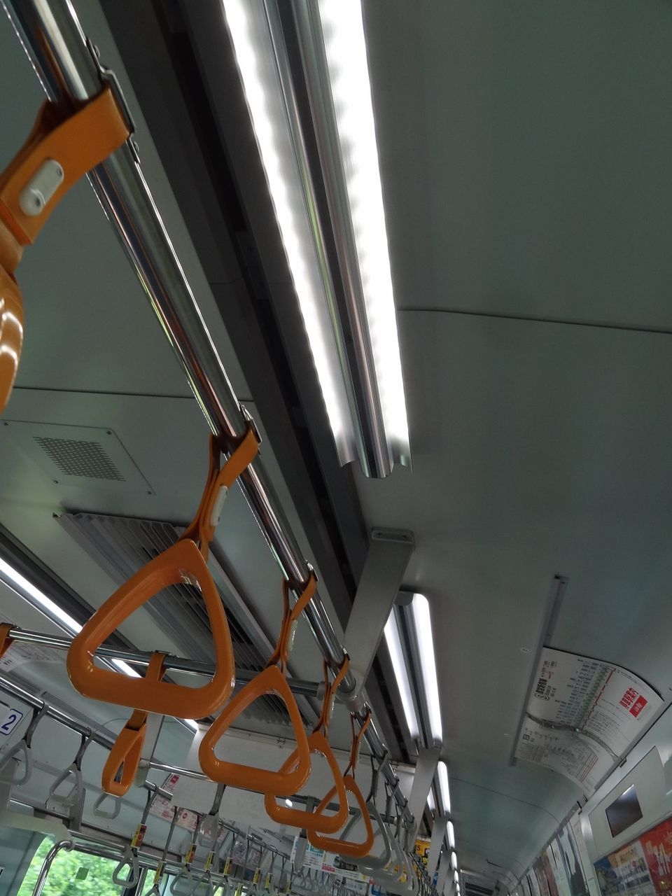 都営新宿線10-300形のLED照明 : レール＆KQ倶楽部